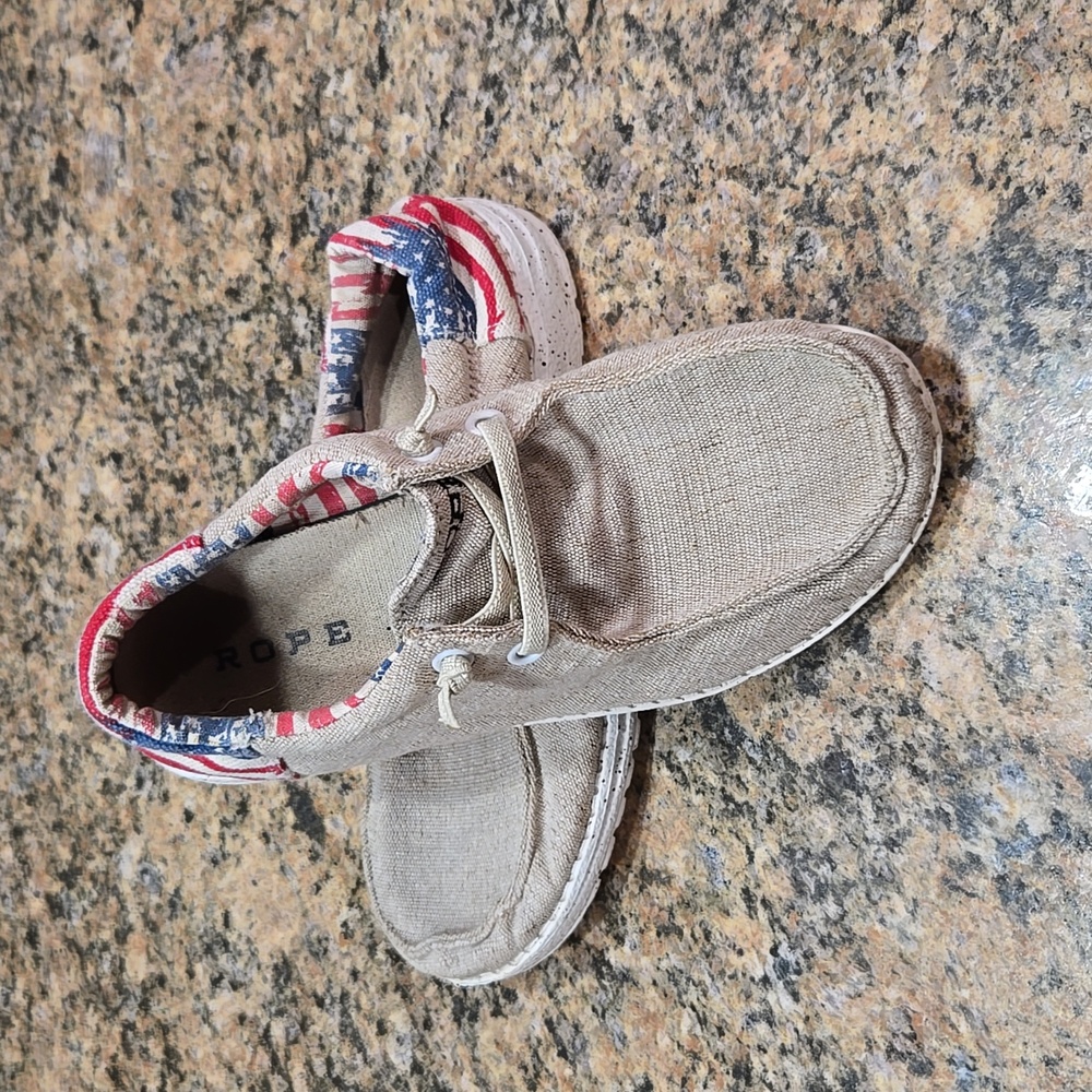 Boys Roper Shoes Size 2